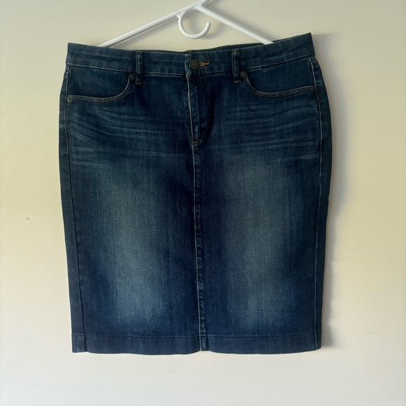 NWOT UNIQLO SKIRT - Picture 1 of 4